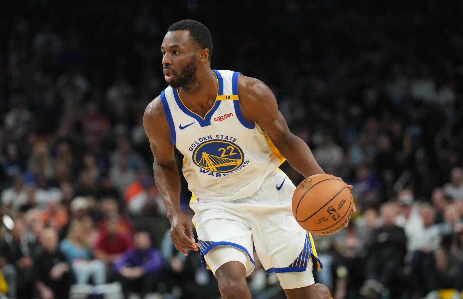 独行侠轻取江苏队,库里状态火热 独行侠轻取江苏队,库里状态火热