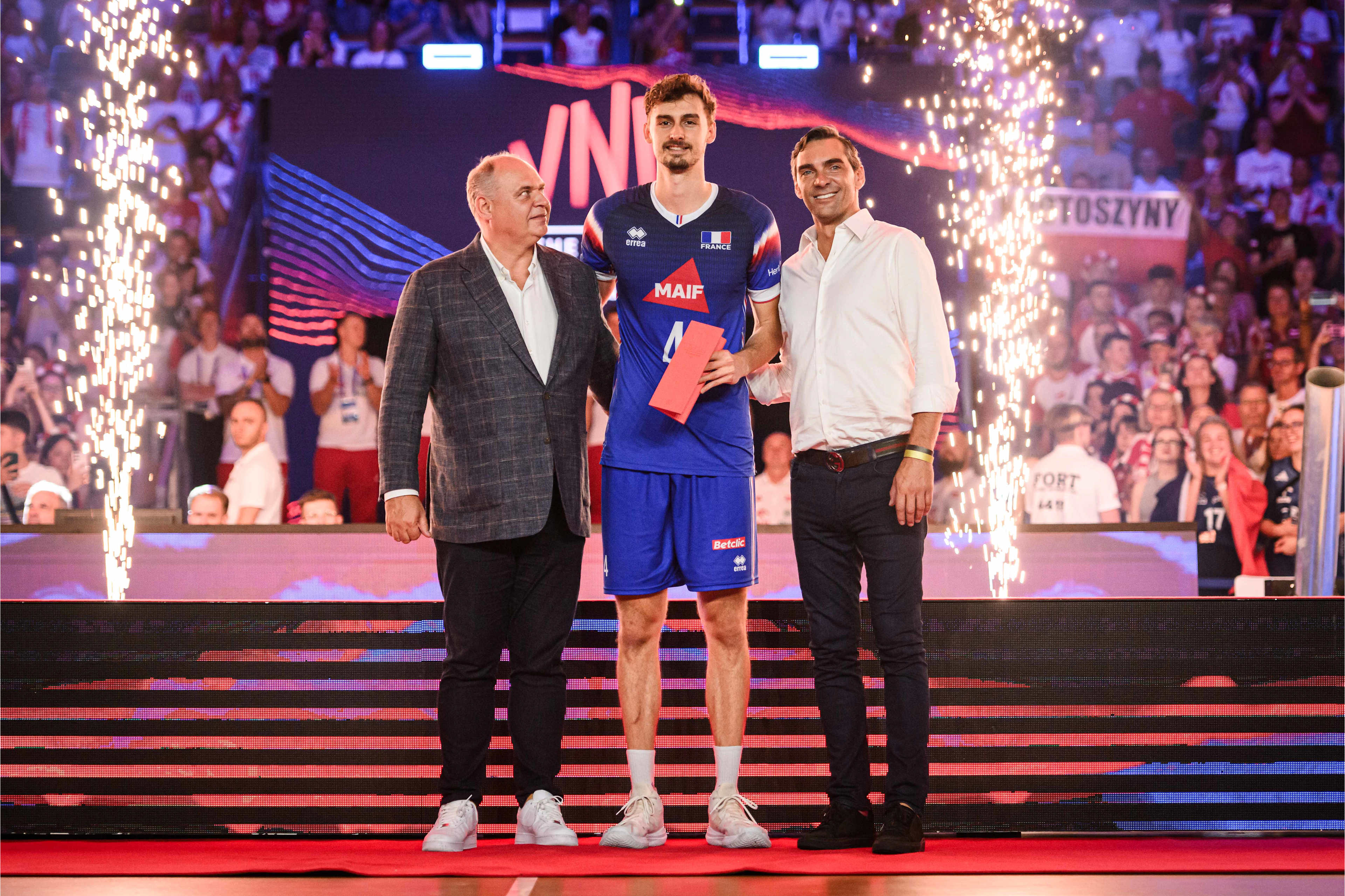 波兰队完胜奥地利队,奥恰洛夫带队取胜 波兰队完胜奥地利队,奥恰洛夫带队取胜