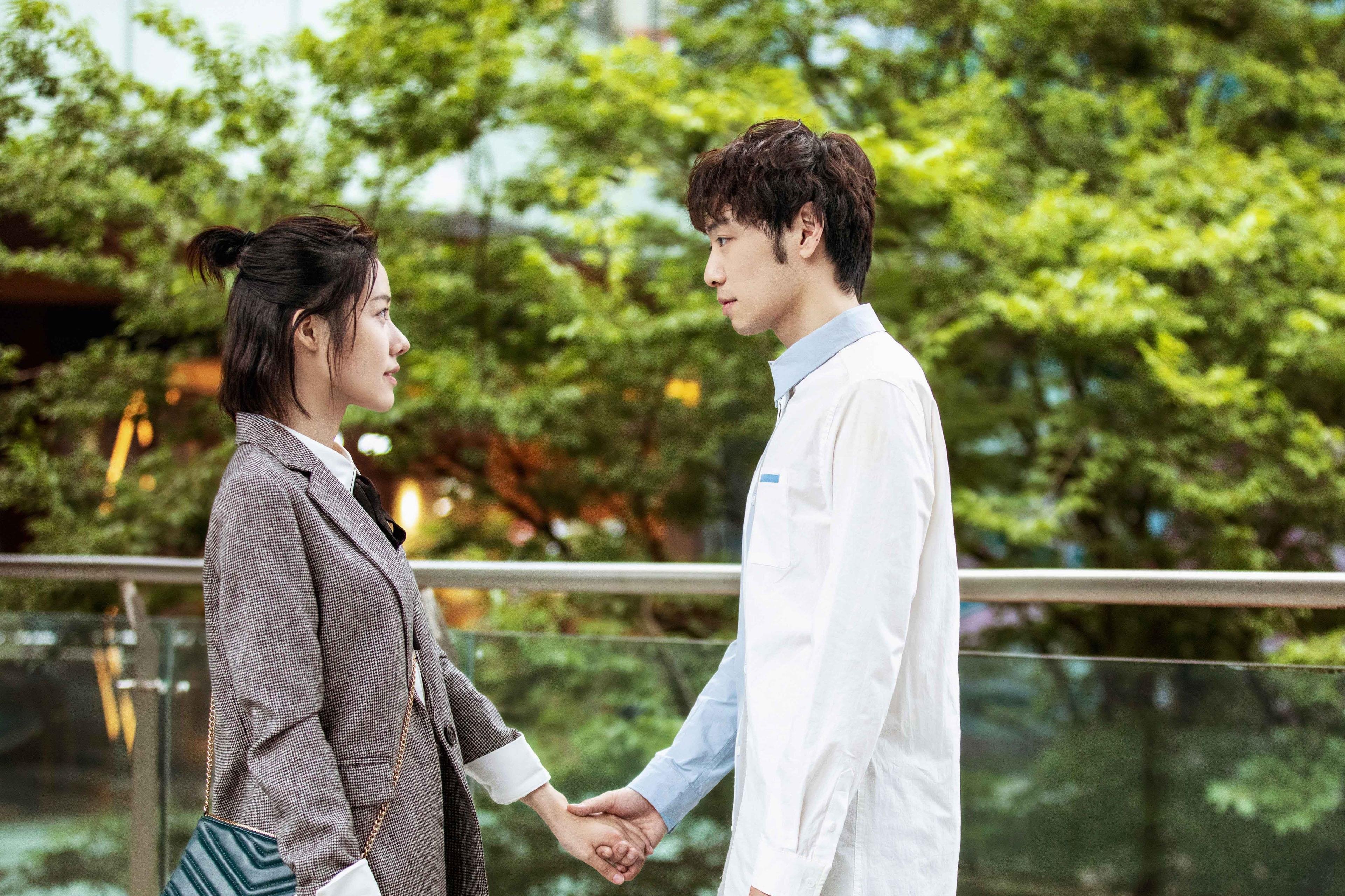 NBA季后赛焦点战，篮网破冰前行，强势晋级似吉林铁骑横扫千军